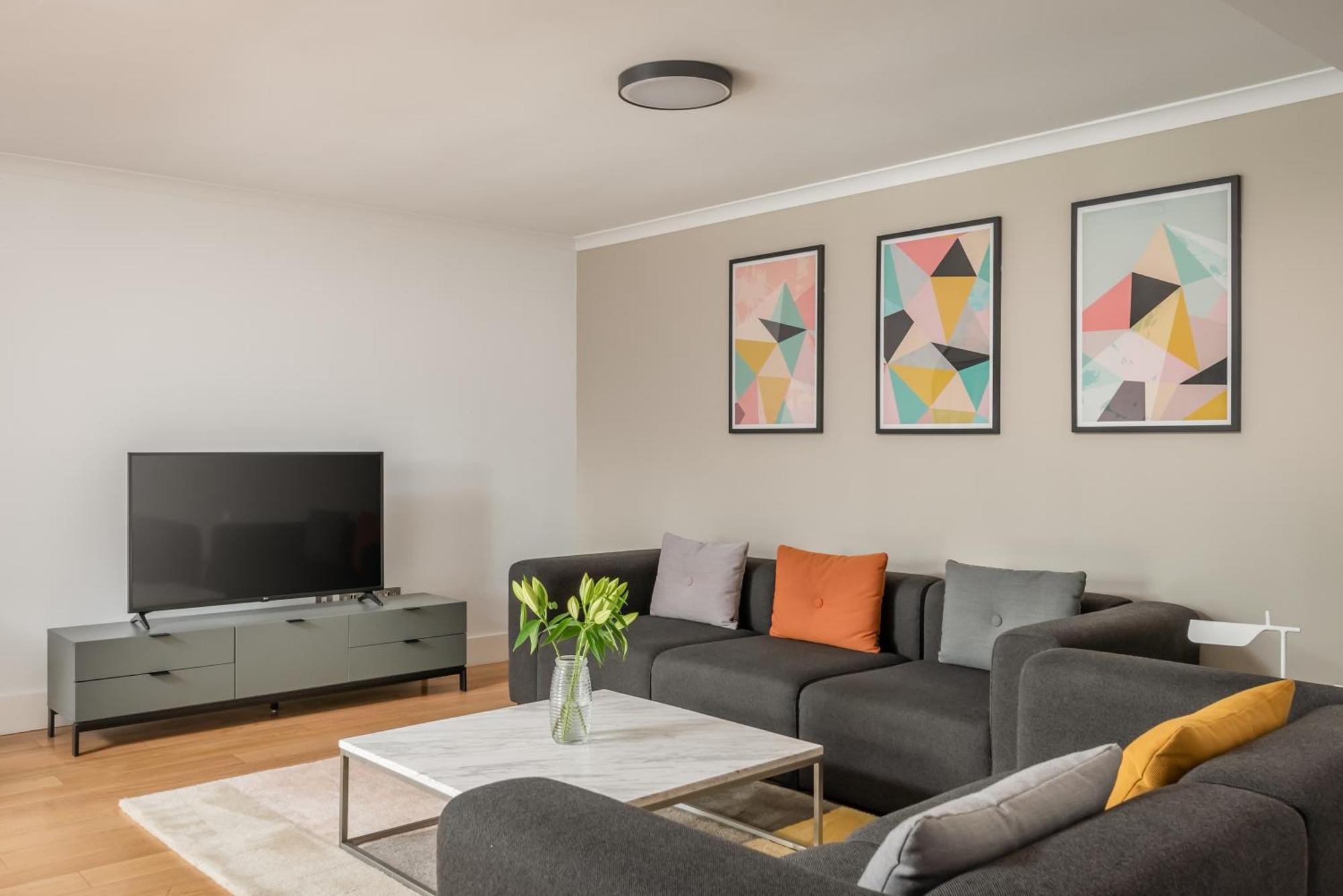 Monarch House - Serviced Apartments - Kensington London Exterior photo