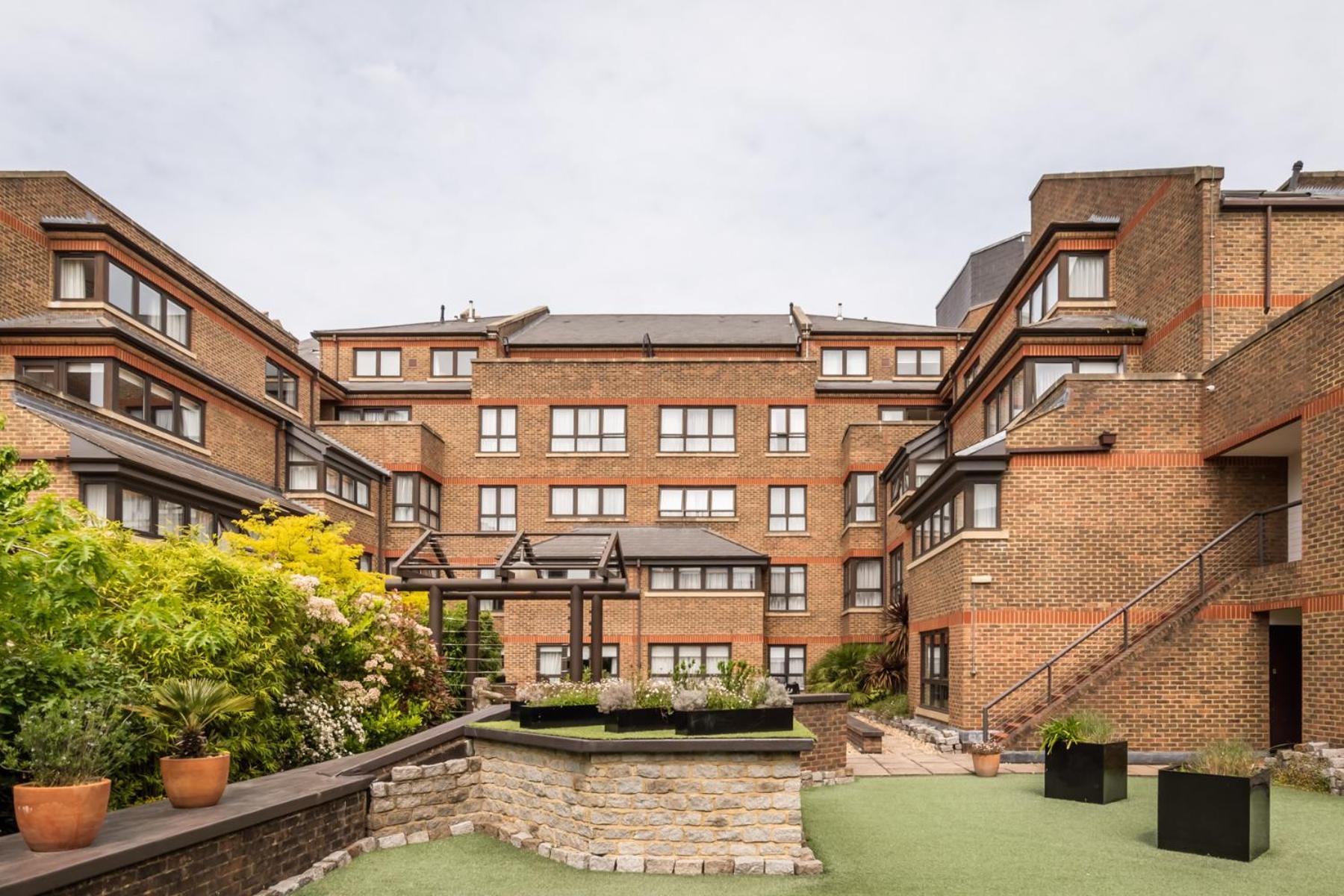 Monarch House - Serviced Apartments - Kensington London Exterior photo