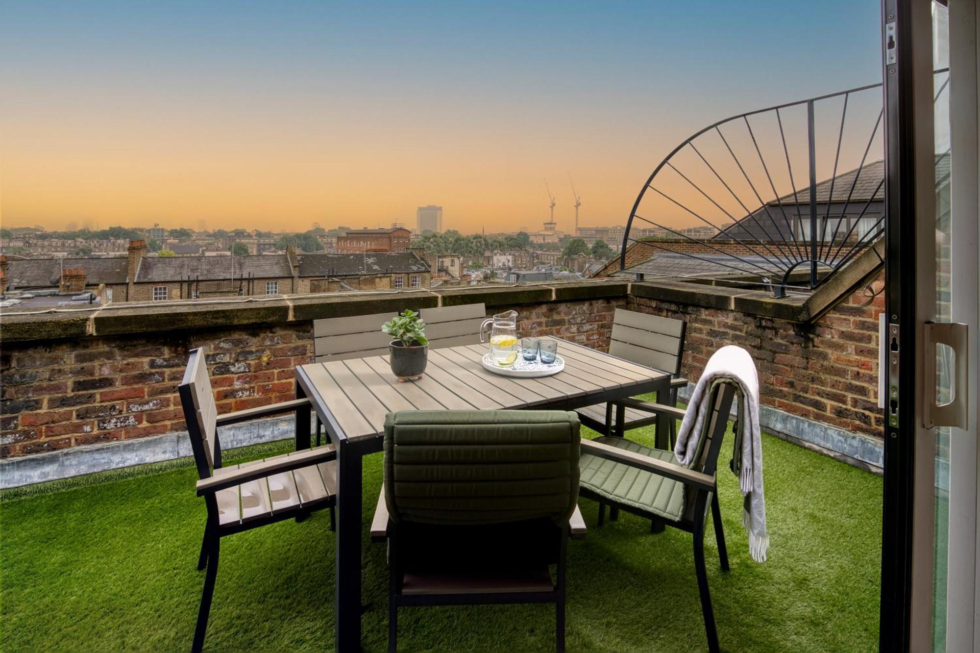 Monarch House - Serviced Apartments - Kensington London Exterior photo