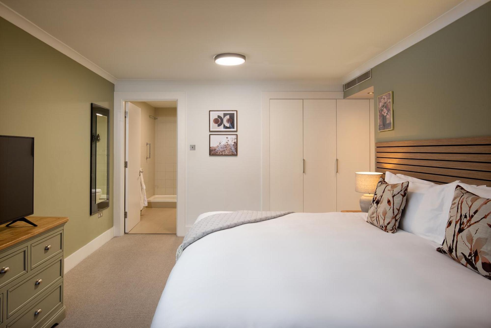 Monarch House - Serviced Apartments - Kensington London Exterior photo