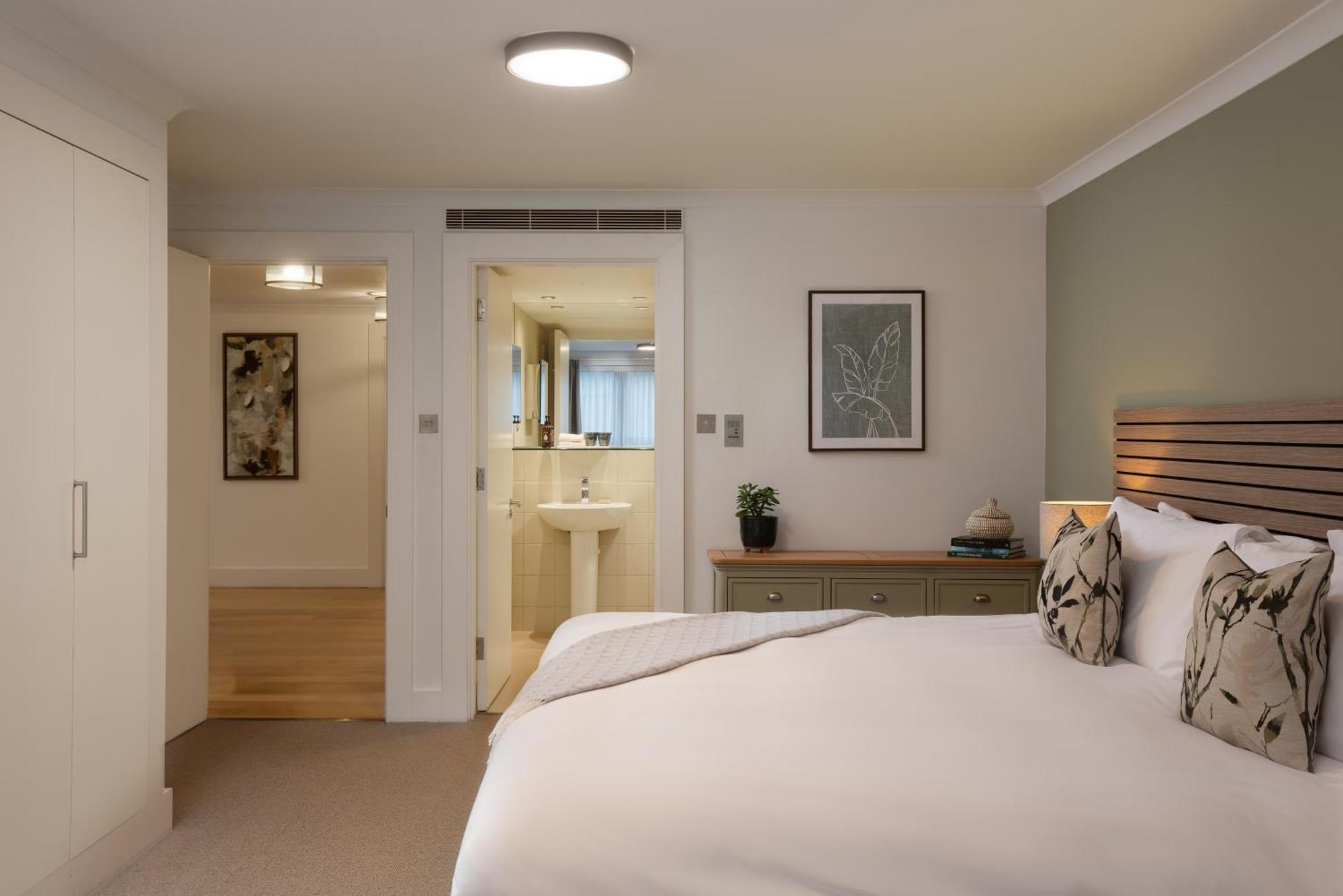 Monarch House - Serviced Apartments - Kensington London Exterior photo